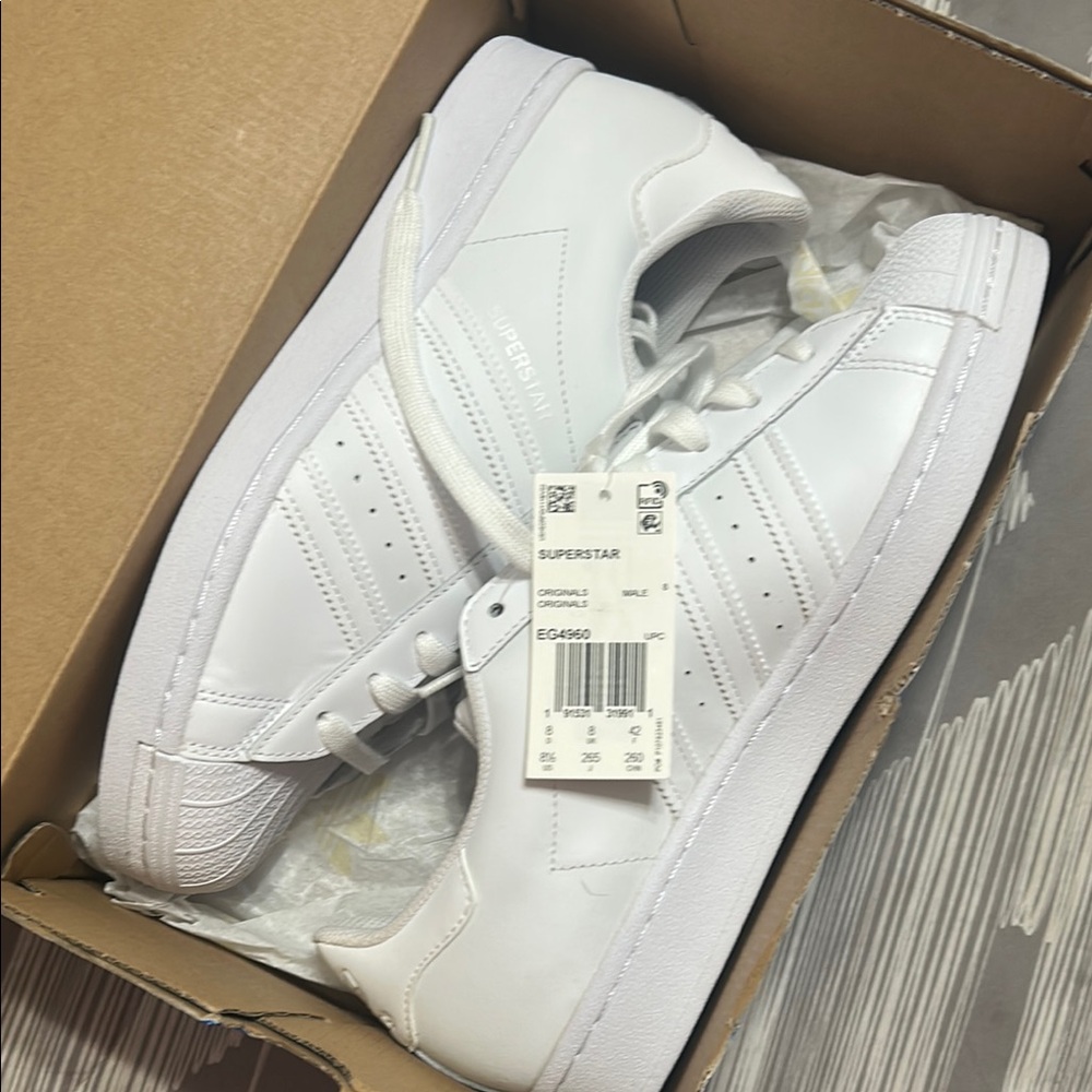 Adidas White Low-Top Sneakers with Breathable Mesh